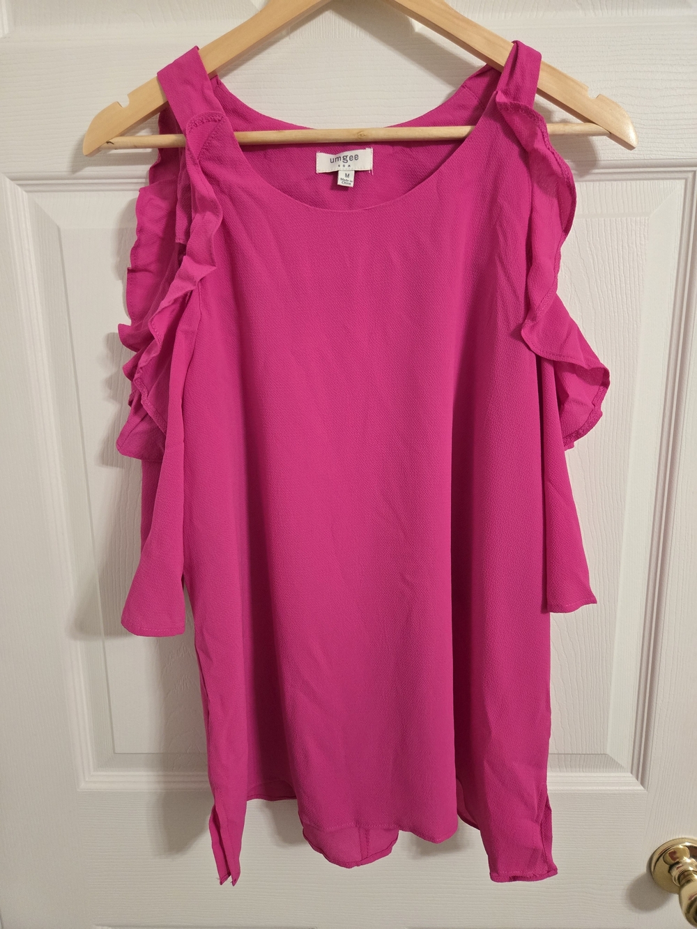Umgee Hot Pink Ruffle Cold-Shoulder Blouse Size Medium